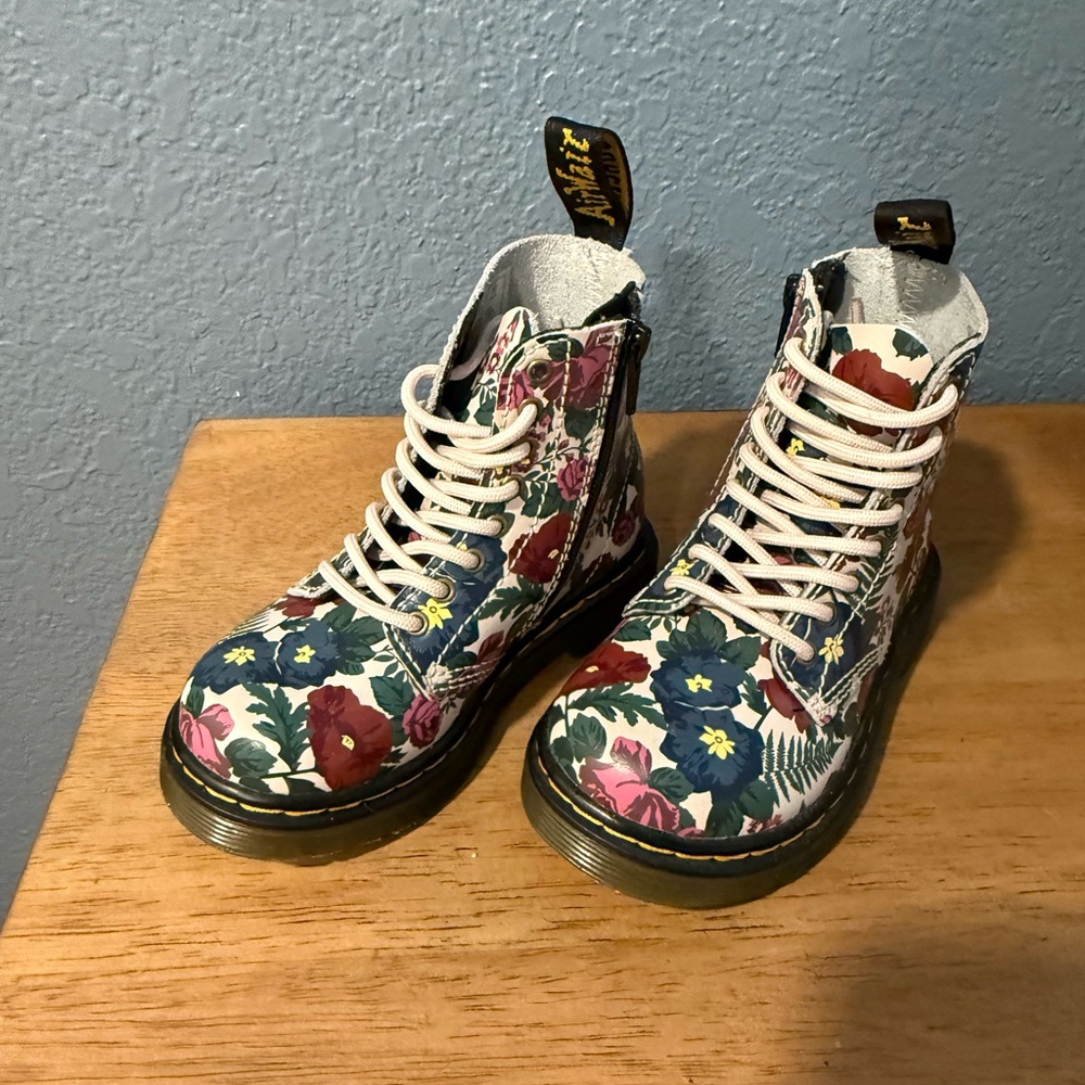 Dr. Martens Toddler White Floral Lace-Up Boots with Multicolor Blooms